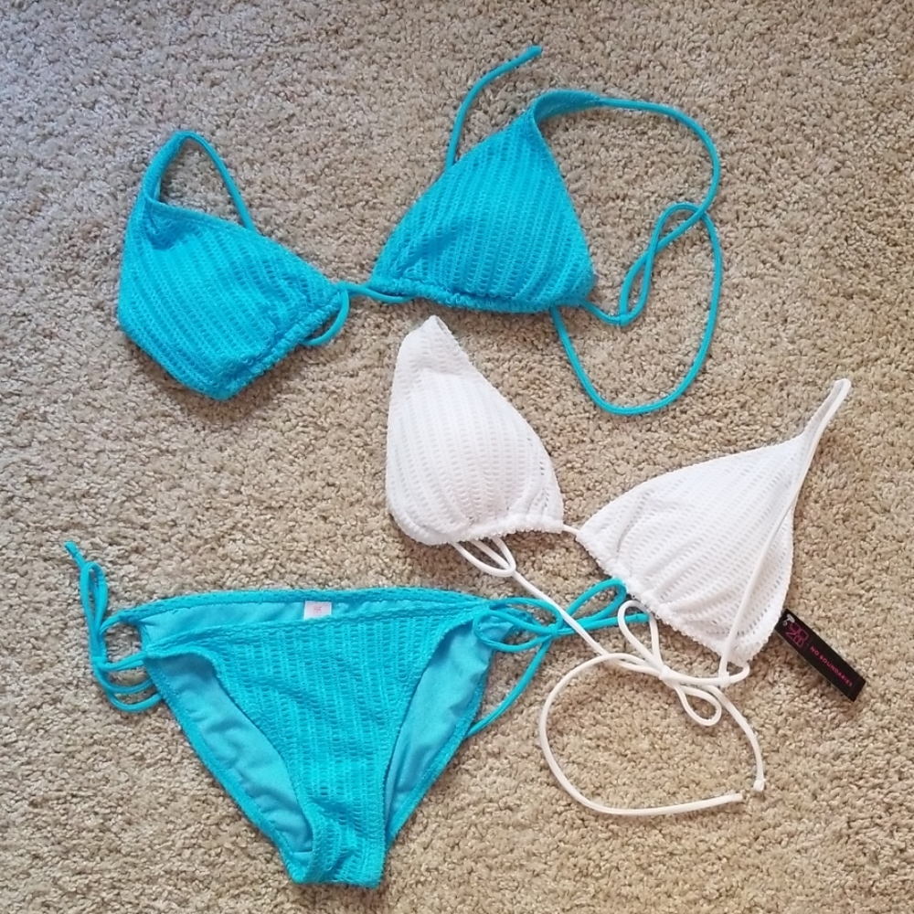 NWT 3 PCs Biquinis 2 tops and 1 bottom